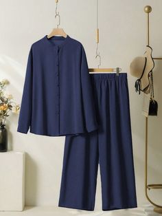 2 pièces Ensemble Top à manches longues boutonné devant et pantalon de unicolore grande taille Bleu marine Casual    Unicolore  Pas de l'extensibilité  Women Plus Clothing, size features are:Bust: ,Length: ,Sleeve Length: Solid Co Ord Sets, Navy Blue Outfit Ideas, Co Ord Sets Women, One Set Outfit, Blue Top Outfit, High Waisted Slacks, Simple Frocks, Cute Dress Outfits