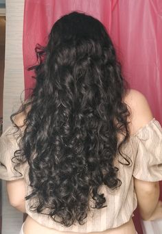 The one thing that's worked well in quarantine - ThorGift.com - If you like it please buy some from ThorGift.com Silky Wavy Hair, Magical Hairstyles, Ondulado 2c, Ondulado 2b, 3a Hair, Inspo Hair, Long Silky Hair, Curly Hair Photos, Fairy Hair