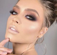 Makeup look Wedding Makeup For Brown Eyes, Best Wedding Makeup, Applying Eye Makeup, Best Makeup Tips, Makeup School, Smink Inspiration, Youtube Makeup, Braut Make-up