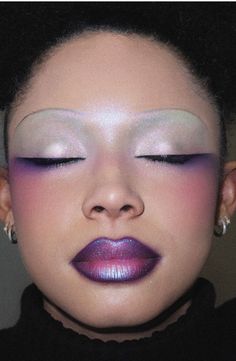 Avant Garde Makeup Black Women, Funky Makeup, Purple Lipstick, Smink Inspiration, Alternative Makeup, Cool Makeup Looks, Ethereal Makeup, Unique Makeup, Dope Makeup