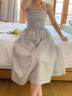 This price is for a dress only.   	 		 			Size 			S 			M 			L 		 		 			Full Length 			110 			112 			114 		 		 			Bust 			78-86 			82-90 			86-94 		 		 			Waist 			60-68 			64-72 			68-76 Summer Midi-length Vintage Dress, White Midi Vintage Dress For Spring, White Vintage Midi Dress For Spring, Summer Midi Vintage Dress For Casual Occasions, Spring Midi-length Non-stretch Sleeveless Dress, White A-line Vintage Dress For Summer, Vintage Summer Floral Dress For Party, Spring Non-stretch Sleeveless Midi Dress, Summer Vintage A-line Sundress