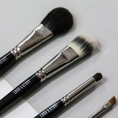 Make up brushes for lips, eyes, face - all brushes you need for your perfect makeup.