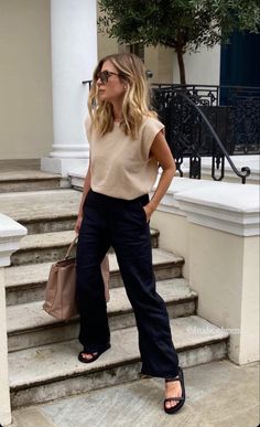 At Leisure Outfits, High Humidity Outfits, Stylish Lifestyle, Work Fits, Summer Work Outfits, Elegante Casual, Summer Work, Clothes Summer, Photography Instagram