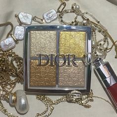 Dior highlighter, dior highlighter palette, dior makeup, dior aesthetic, dior, dior palette, golden, gold, golden aesthetic, golden girl, it girl makeup, makeup palette, makeup, belleza Dior Highlighter Palette, It Girl Makeup, Dior Highlighter, Aesthetic Dior, Golden Aesthetic, Makeup Dior, Dior Aesthetic