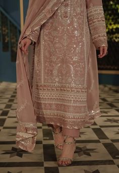 Color Combos Outfit, Desi Fashion Casual, Formal Wear Dresses, Saree Designs Party Wear, Desi Clothes, Elegant Blouse Designs, Dress Design Patterns, Simple Pakistani Dresses, Designer Dresses Casual