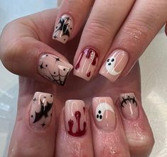 Spooky Short Nail Designs, Horror Nail Art Short, Holloween Nails Acrylic Short Simple, Nail Inspired Halloween, Ghost Short Nails, Halloween Nail Sets Short, Short Acrylic Nails Fall Ideas, Very Short Halloween Nails, Halloween Town Nails