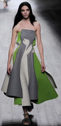 Vionnet - Fall 2014 Sculptural Fashion, 2014 Fashion, Grey Fashion, Vanity Fair, Fashion Art