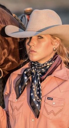 Western Neck Scarf, Western Girls, Western Scarf, Wild Rags, Neck Scarf Tying, Silk Scarf Style, Rodeo Cowgirl, Silk Neck Scarf, Western Wear Outfits