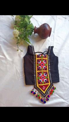 Kutch Work Designs, Traditional Blouse Designs, Kutch Work, Kids Dress Patterns, Baby Dress Design