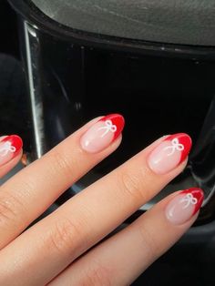 Nail Inspo Red And White, French Tip With Bow Design, Gingham French Tip Nails, Red French Tip With Bow, Nails Acrylic Red French Tip, Bow French Tip Nails, Cute Red Nail Designs, Gameday Nails, Nails For December