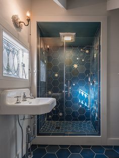 Unique Kitchen Decor Ideas, Whimsical Bathroom Decor, Celestial Bathroom, Mystic Decor, Home Interior Design Ideas, Gothic Home, Beautiful Interior Design, Stylish Bathroom, Gothic Home Decor