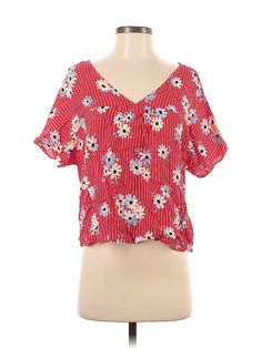 Madewell Short Sleeve Blouse Size: X-Small Tops - used. 100% VISCOSE | Madewell Short Sleeve Blouse: Red Tops - Size X-Small Red Floral Print V-neck Top, Red V-neck Floral Print Top, Vacation Red Short Sleeve Blouse, Red Short Sleeve Blouse For Vacation, Red Rayon Top For The Beach, Red V-neck Rayon Blouse, Red Floral Print Rayon Blouse, Red Rayon Blouse For Spring, Vacation Red Rayon Blouse