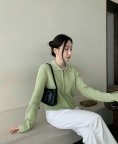 Korean Spring Outfits, Casual College Outfits, Style Korea, Fashion People, Casual Chic Outfit, Colourful Outfits, Stylish Fashion