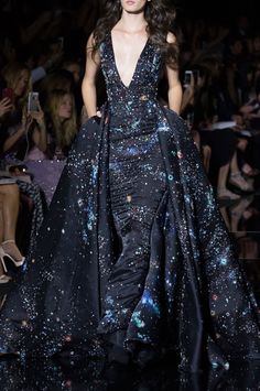 Hot Couture, Detail Couture, Galaxy Dress, Gown Ideas, Fancy Frocks, Runway Outfits, Nice Style