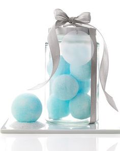 These fragrant spheres for the bath (we scented ours with peppermint oil) are made by packing Epsom salts into a plastic mold. The bath "... Conserve Energy, Diy Kosmetik, Bath Ball, Dryer Balls, Cadeau Diy, Handmade Gifts For Her, Handmade Christmas Gifts