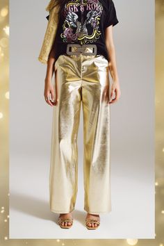 Metallics are in and from a streetwear brand! Enjoy our End of Year Sale Event starting this Thursday December 7, Code: SHOP20. Discover more styles from this brand and others right on our website. #quirkitrendz #gifting #endofseasonsale #boxing day #fashion #trends #metallic #streetwear Gold Trend, Gold Pants, Metallic Pants, Glamorous Style, Trouser Pants Women, Perfect Wardrobe, Leg Design, Elastic Fabric, Party Looks