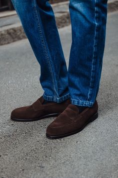 Shoes For Guys, Loafers Men Outfit, Casual And Formal Outfits, Penny Loafers Men, Loafers Outfit, Gentleman Shoes, Suede Leather Shoes, Mens Outfit Inspiration, Formal Outfits