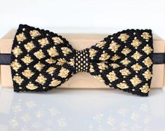 Interesting in mens fashion? Luxury style?Looking for authentic mens accessories or unique gift ideas for dad? Planing your luxury wedding? This is handwoven golden bow tie for men handcrafted from yarn. Etno fashion is my passion :) #mensfashion #mensoutfit #etno #menswear #Lithuania #weaving #etnofashion #bowtie #goldenbowtie #blackbowtie