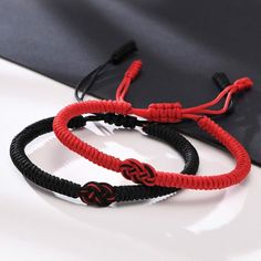 Tibetan Knot Red Protection Bracelet Neverending LOVE - Moon Dance Charms Tibetan Knot, Knot Rope, Relationship Bracelets, Moon Dance, Buddha Bracelets, Red Bracelet, Bracelets With Meaning, Bracelet Couple, Infinite Love