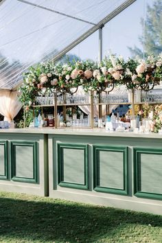 Floral bar installation at wedding cocktail hour Farm Wedding Flowers, Wedding Bar Decor, Pretty Cocktail, Garden Style Wedding, Garden Inspired Wedding, Bar Installation, Pretty Cocktails, Cocktail Hour Wedding