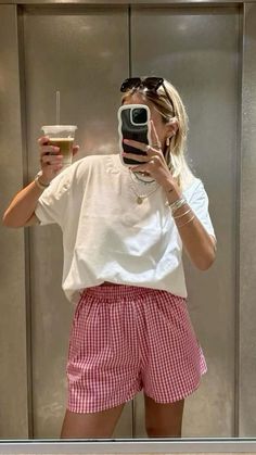 Plaid Shorts Outfit, Striped Shorts Outfit, Coastal Granddaughter Style, Scream Aesthetic, Coastal Granddaughter Outfits, Japan Outfits, Miley Stewart, Summer Shorts Outfits, Coastal Granddaughter