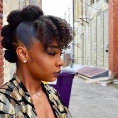 12 styles to embrace your natural hair’s shrinkage Hair Shrinkage, Cabello Afro Natural, Natural African American Hairstyles, 4c Hair, Natural Hair Styles Easy, Natural Hair Updo, Natural Hair Inspiration, Short Natural Hair Styles