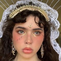 Goddess Makeup, Angel Makeup, Makeup Inspired, Fest Outfits, Angel Costume, Shotting Photo, Arte Cyberpunk, Makeup Clothes, Instagram Makeup