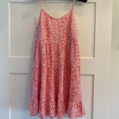 This Link Will Take You To The Dress Online For More Photos: Https://Www.Hollisterco.Com/Shop/Us/P/Woven-Tiered-Short-Dress-47777319?Seq=03&Faceout=Model1 Super Soft And Flowy Dress Is Designed With A Fitted Bust And Tiered A-Line Skirt. Adjustable Shoulder Straps. Body:100% Viscose / Lining:100% Polyester Machine Wash Cold, With Like Colors White Ditsy Floral Mini Dress With Spaghetti Straps, White Spaghetti Strap Mini Dress With Ditsy Floral Print, Cute White Dress With Ditsy Floral Print, Red Printed Summer Mini Dress, White Flowy Mini Dress With Ditsy Floral Print, Casual Beach Dress With Strawberry Print, Red Printed Mini Dress For Day Out, Casual Strawberry Print Dress For Brunch, Casual Strawberry Print Dress For Vacation