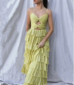 Tiered Prom Dress, Prom Dress Inspo, Ruffle Prom Dress, Tea Length Dress, Preppy Dresses, Tea Length Dresses