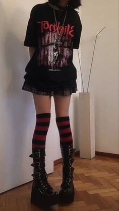 E Girl Outfits, Alt Outfits, Aesthetic Grunge Outfit, Diy Vetement, Emo Outfits, Alt Fashion, Swaggy Outfits, Gothic Outfits, Goth Outfits