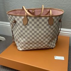 Louis Vuitton Bag. In Excellent Condition Barely Used. Replica Louis Vuitton Handbags, Best Louis Vuitton Handbags Louis Vuitton Official, Louis Vuitton Large Bag, Cream Louis Vuitton Bag, Louis Vuitton Croisette, Tas Louis Vuitton, White Checkered Louis Vuitton Bag, Vintage Louis Vuitton Handbags, Louis Vuitton Hobo