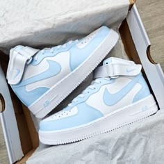 Sporty Nike Air Force 1 In Light Blue, Baby Blue Shoes, Nike Shoes Women Fashion, Shoes Wishlist, Pretty Sneakers, Nike Shoes Air Force, Nike Fashion Shoes, Preppy Shoes, Air Force 1 Mid