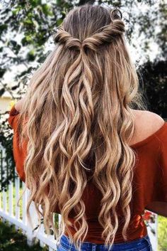 Hairstyle Bridesmaid, Luxy Hair, Prom Hair Down, Hairstyles Updo, Spring Hairstyles, Prom Hairstyles, Easy Hairstyles For Long Hair, Half Up Hair, Winter Hairstyles