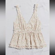 Floral Peplum Crop Top. Lightweight Sheer Lacey Style Material. Perfect For A Cute Girly Summer Look! Size Large, From Shein Tried On But Never Worn. All My Items Are Bogo Free :) Ditsy Floral Top, Peplum Crop Top, Nyc Style, Floral Peplum, Top Floral, Floral Crop Tops, Ditsy Floral