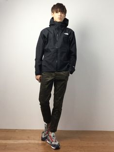 THE　NORTH　FACEマウンテンパーカ王道コーデ Tnf Jacket, Winter Outfits Men, Sharp Dressed Man, Outdoor Fashion, Men Fashion Casual Outfits, Fashion Images, Boys Casual, Outfits Men, Fall Fashion Outfits