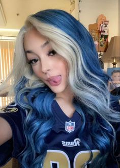 Blue Hair With Blonde, Blonde And Blue Hair, Split Dyed Hair, Cute Hair Colors, Level 8, Hair Color Streaks, Dyed Hair Inspiration, Pretty Hair Color, Hair Stylies