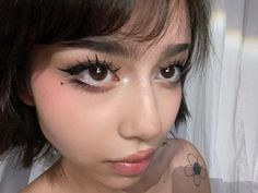 Cutesy Makeup Aesthetic, Soft Makeup Looks, Alt Makeup, Ethereal Makeup, Dark Makeup, Soft Makeup, Eye Makeup Art, Makeup Eyeliner, Pretty Makeup