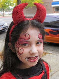 Face Paint Easy For Kids, Devil Face Paint, Devil Makeup Halloween, Face Paint Easy, Clown Face Paint, Demon Makeup, Devil Face