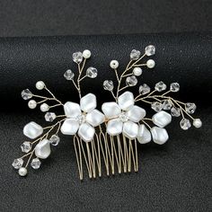 Bridal Wedding Hair Pins Combs Clips can make you more charming and define your unique beauty  Tips:For safe, please do not touch eyes.  1 PCS Bridal Wedding Hair Pins Combs Clips  Specification:  Material:Premium Alloy&Rhinestones&pear  Package:1 PCS Bridal Wedding Hair Pins Combs Clips  Size:As the pictures showed.  Color: As the pictures showed.  Note:  Manual measurement, please allow slight errors on size.  The colors may exist slight difference due to different screens. Color: Multicolor. Gold Clip-on Brooch For Wedding, Elegant Flower Shaped Clip-on Earrings For Wedding, White Flower-shaped Clip-on Earrings For Formal Occasions, Gold Flower-shaped Wedding Brooches, Wedding Hair Pins Crystal, Gold Leaf Headband, Gold Hair Accessories Wedding, Bridal Hair Combs Pearl, Gold Headpiece