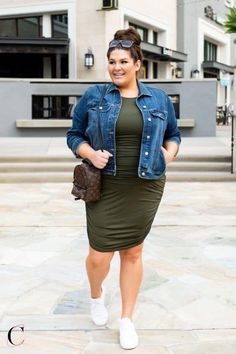 Plus Size Outfits With Sneakers, Dress And Sneakers Outfit, Dress Sneakers, Outfits Gorditas, Plus Size Fall Fashion, Look Plus Size, Moda Plus, Plus Size Fashion For Women, Curvy Girl Outfits