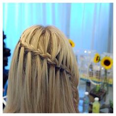 How To: Waterfall Braid | Beauty Junkies Unite How To Waterfall Braid, Pretty Braids, Braids For Medium Length Hair, Waterfall Braid, Haircut And Color, Side Braid, Beauty Advice, Fitness Blog, Good Hair Day