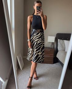 Work Places, Rok Outfit, Zebra Print Skirt, Summer Office Outfits, Lounge Outfit, Business Outfits Women, Business Casual Outfits For Work