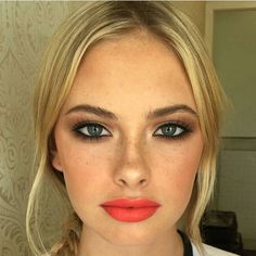 Lipstick Looks, Red Lipstick Looks, Coral Lips, Orange Makeup, Makeup Lessons, Makeup Stuff