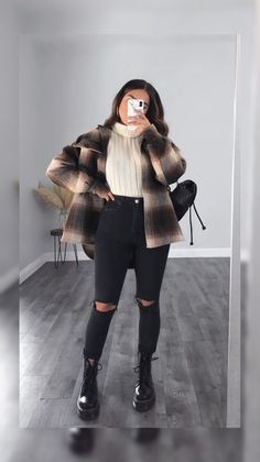 Seattle Vibes, Edgy Mom Outfits, Alt Mom, Birthday Trip, Bear Outfits, Causal Outfits, Fall Clothing, Closet Inspiration