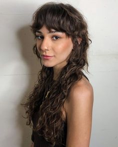 Long Shaggy Wolf Cut, Shaggy Haircuts For Women, Shaggy Wolf Cut, Shaggy Haircut, Curly Shag Haircut, Long Curly Haircuts, Long Wolf Cut, Long Shaggy, Wolf Haircut