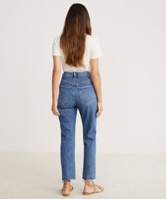 100% organic cotton. Made in Turkey. Cropped midrise style with relaxed waist. Crafted from soft, non-stretch denim with a 26'' inseam. Care: Machine wash cold inside out with like colors. Tumble dry low. Do not bleach. Oversized fit. Size down for closer fit. Please note that this item is not eligible for promotions. 90's Crop Jean Range | AGOLDE Women's 90's Crop Jeans Size 28 Jenni Kayne, Crop Jeans, Denim Design, High Rise Jeans, Cropped Jeans, Oversized Fits, Stretch Denim, Inside Out, Jeans Size