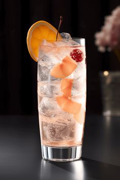 Learn to make a delicious Japanese Fizz cocktail. This fruity and refreshing drink recipe features gin, plum wine, and bubbly soda for a perfect drink at parties. Asian Cocktails, Japanese Cocktails, Fizz Drinks, Lemon Juice Uses, Fizz Cocktail, Fruity Cocktail, Fruity Wine, Amaretto Sour, Japanese Plum