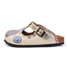 https://shopgoby.com/collections/women/products/blue-beige-pattern-clogs?variant=8097872052320 Women Products, Earthy Outfits, Beige Pattern, Funky Shoes, Hype Shoes, Shoe Inspo, Swag Shoes