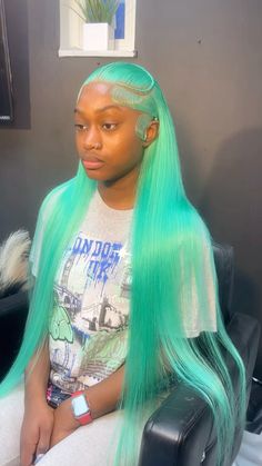 Pinby: @theaishaaaa 💖 Lace Fronts Styles, Black And Teal Hair, Teal Wig, Custom Lace Front Wigs, Lace Wigs Styles, Bayou Classic, Teenage Hairstyles, Color Wigs