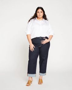 Stevie High Rise Cuffed Straight Leg Jeans - Vintage Indigo Selvedge | Universal Standard Torrid Fashion, Puffer Vest Fashion, Athleisure Pants, Selvedge Denim Jeans, Modern Womens Fashion, Weekend Dresses, Indigo Jeans, Vintage Indigo, Jeans Casual